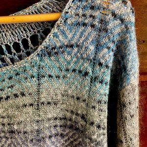 FREE PEOPLE SIZE MEDIUM BLUE MULTI STRIPED SWEATER CROCHET BACK YOKE